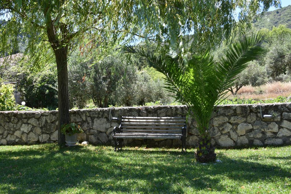 Studio Kostas Otel Asprogerakata Dış mekan fotoğraf